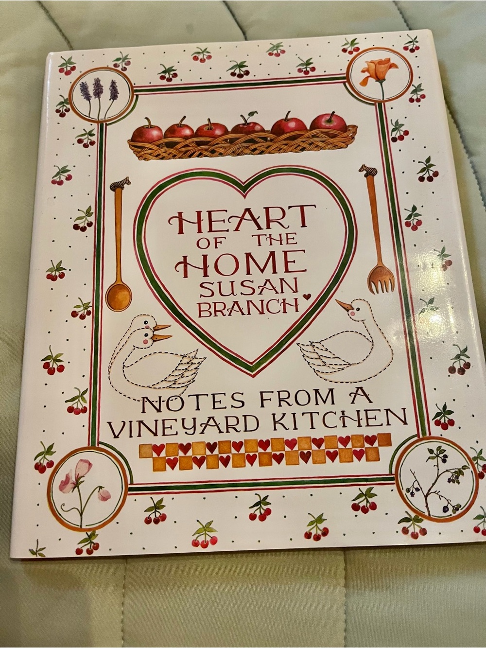 Heart of the Home Cookbook by Susan Branch NWT
